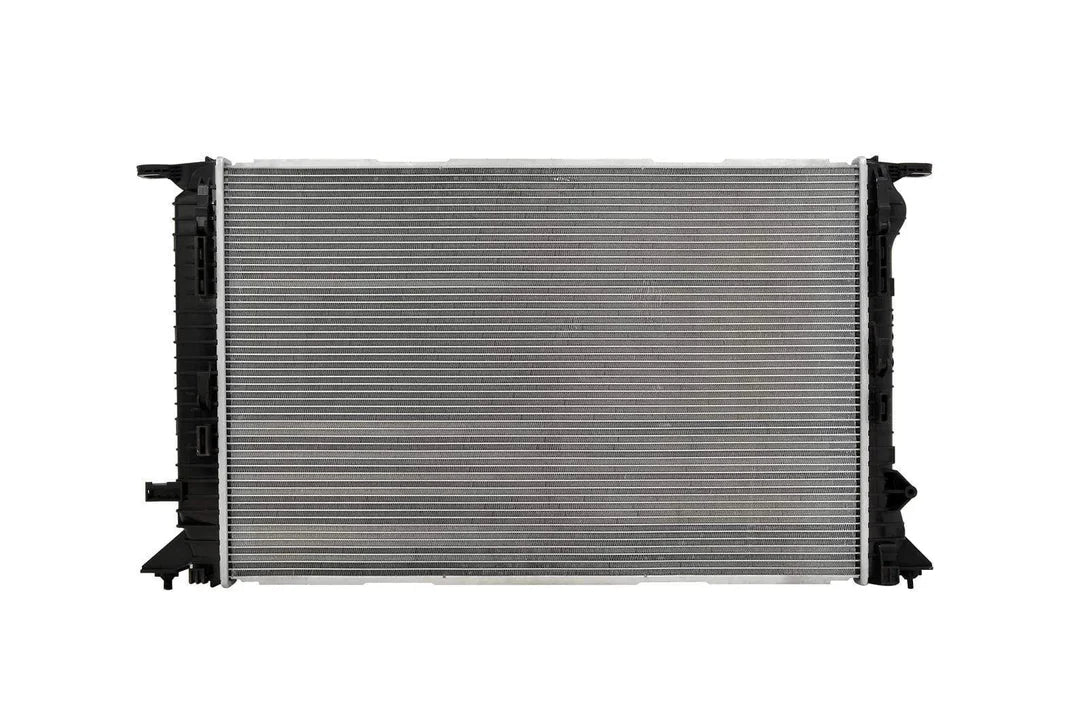 CSF OEM Style Radiator / 09-17 / Audi / A4 / A5 / A6 / Q5 / 2.0T